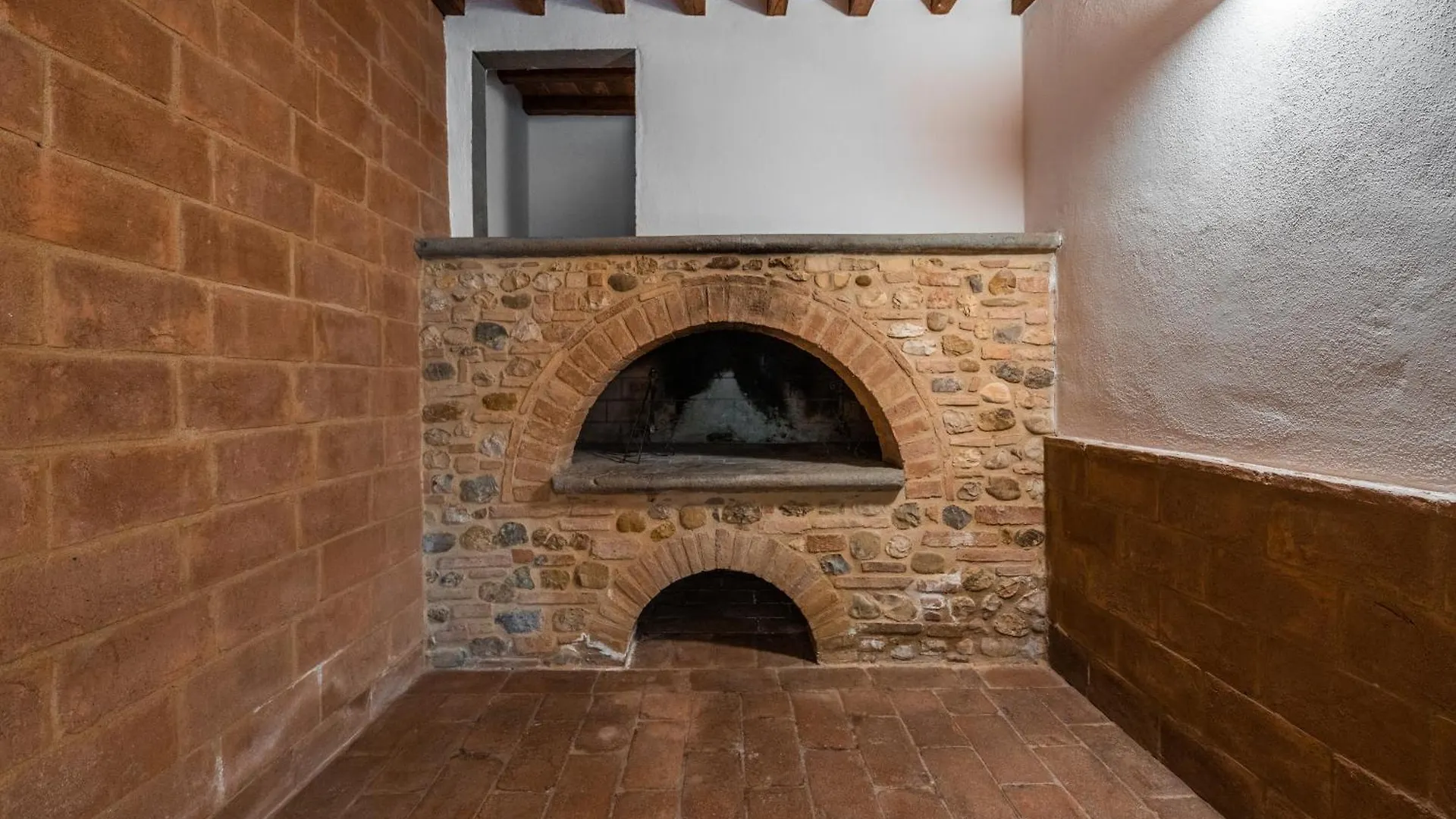 Podere Mezzastrada - Place Of Charme Fiano  0*, Fiano (Tuscany) Italy